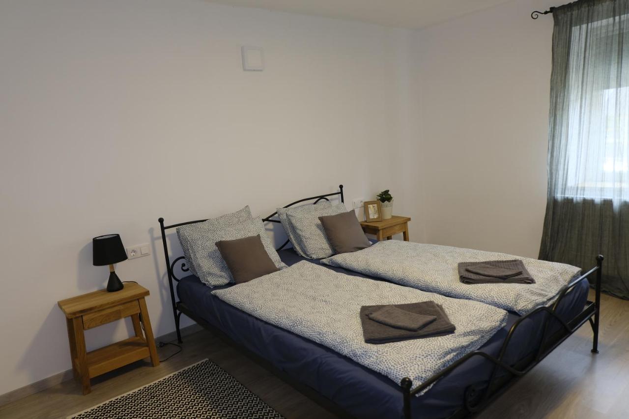 Kajari Apartmanhaz Balatonfokajar Exterior photo